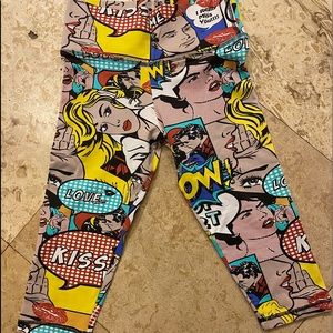 Pop-art hot yoga/workout capri’s No tag. Can’t recall brand. NOT see thru!